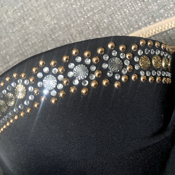 Victoria’s Secret bathing suit top 34C - Picture 3 of 5